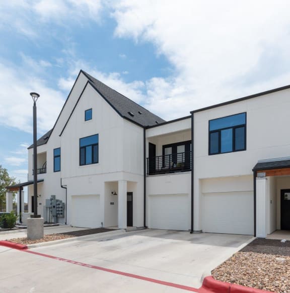 Photos of Hermosa Village Apartments for Rent in Leander